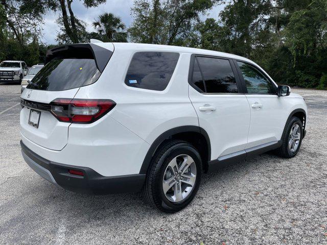 new 2025 Honda Pilot car, priced at $45,521