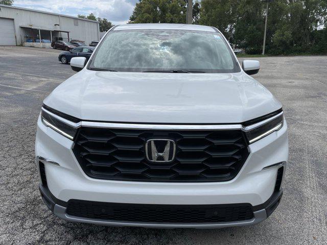 new 2025 Honda Pilot car, priced at $45,521