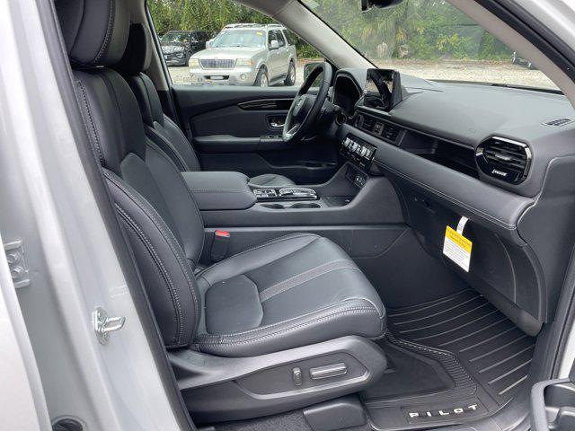 new 2025 Honda Pilot car, priced at $45,521