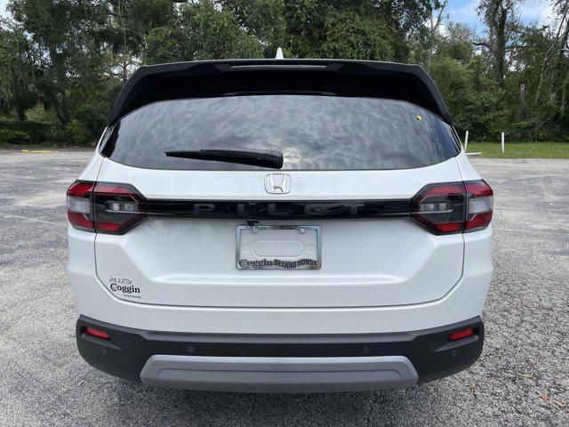 new 2025 Honda Pilot car, priced at $45,521
