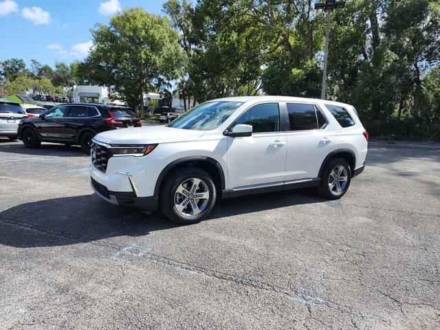 new 2025 Honda Pilot car, priced at $44,873