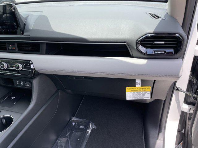new 2025 Honda Pilot car, priced at $50,922