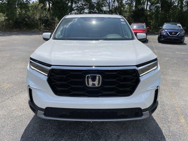 new 2025 Honda Pilot car, priced at $46,004
