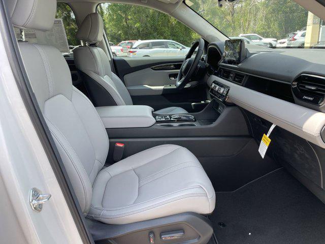 new 2025 Honda Pilot car, priced at $46,004