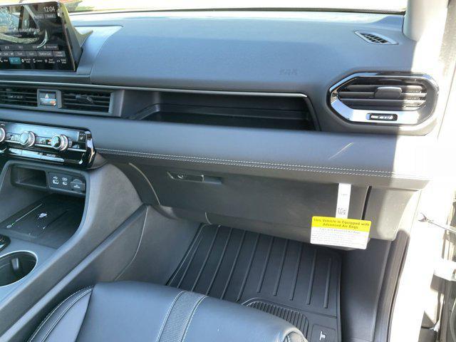 new 2025 Honda Pilot car, priced at $45,521