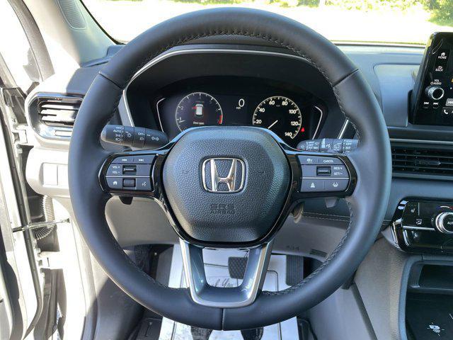new 2025 Honda Pilot car, priced at $45,521