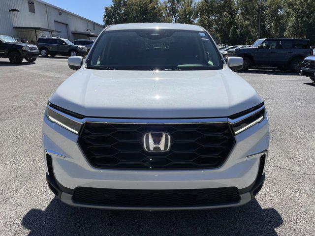 new 2025 Honda Pilot car, priced at $45,521