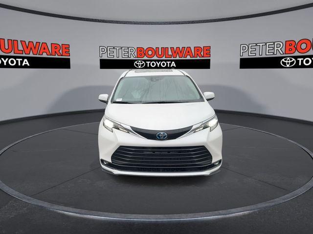 new 2025 Toyota Sienna car, priced at $43,347