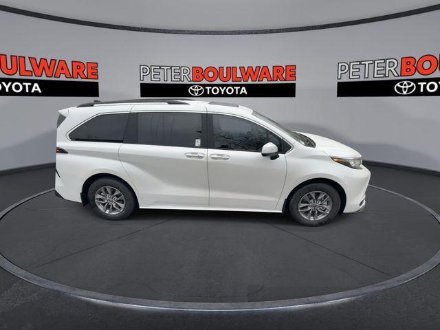 new 2025 Toyota Sienna car, priced at $43,347