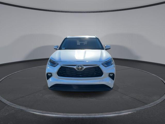 new 2026 Toyota Highlander car, priced at $47,744