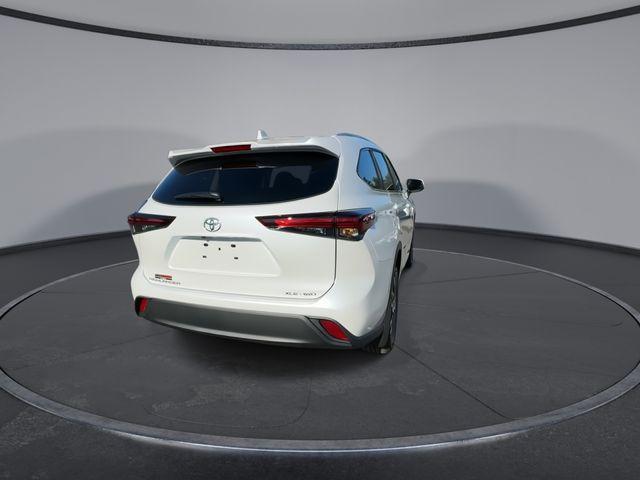 new 2026 Toyota Highlander car, priced at $47,744