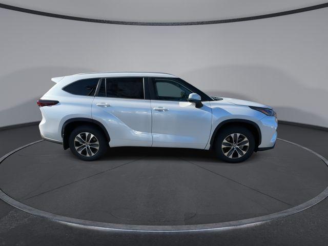 new 2026 Toyota Highlander car, priced at $47,744