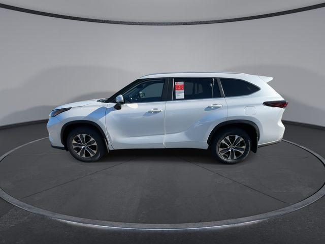 new 2026 Toyota Highlander car, priced at $47,744