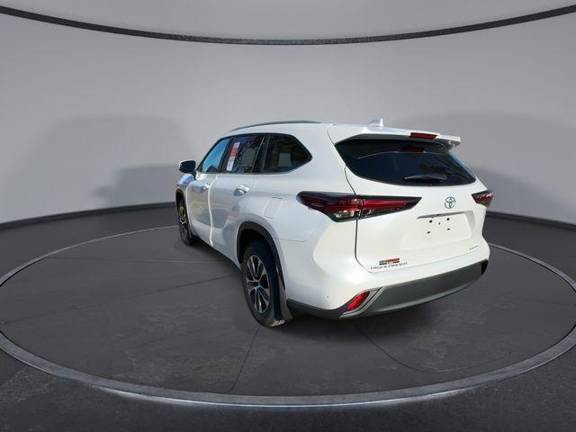new 2026 Toyota Highlander car, priced at $47,744