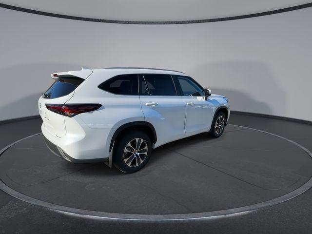 new 2026 Toyota Highlander car, priced at $47,744