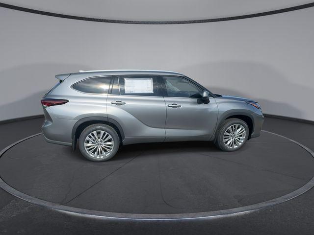 new 2025 Toyota Highlander car, priced at $53,069