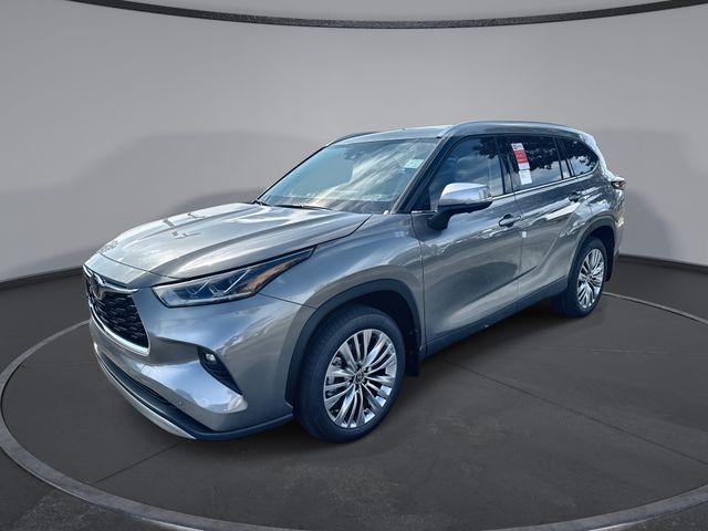 new 2025 Toyota Highlander car, priced at $53,069