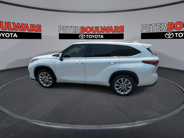 used 2023 Toyota Highlander Hybrid car, priced at $37,599