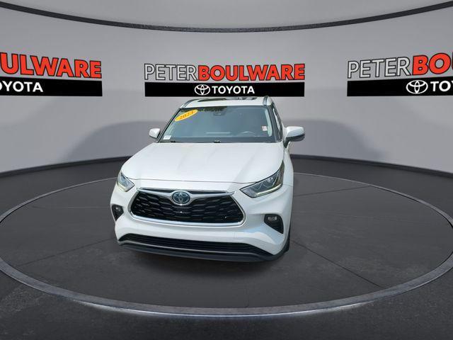 used 2023 Toyota Highlander Hybrid car, priced at $37,599