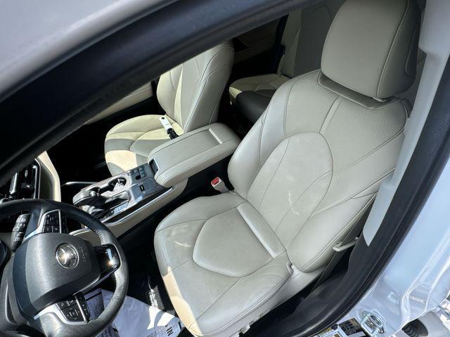 used 2023 Toyota Highlander Hybrid car, priced at $37,599