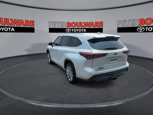 used 2023 Toyota Highlander Hybrid car, priced at $37,599