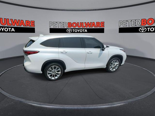 used 2023 Toyota Highlander Hybrid car, priced at $37,599