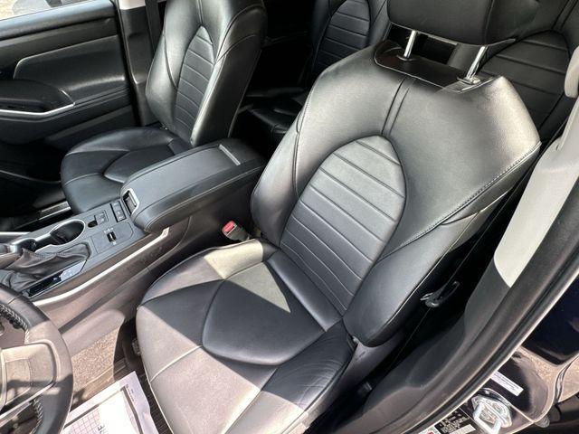 used 2022 Toyota Highlander car, priced at $31,997