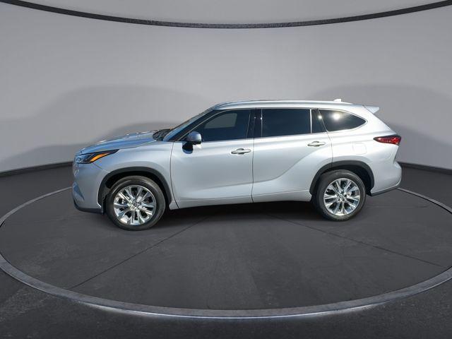 used 2023 Toyota Highlander car, priced at $37,780