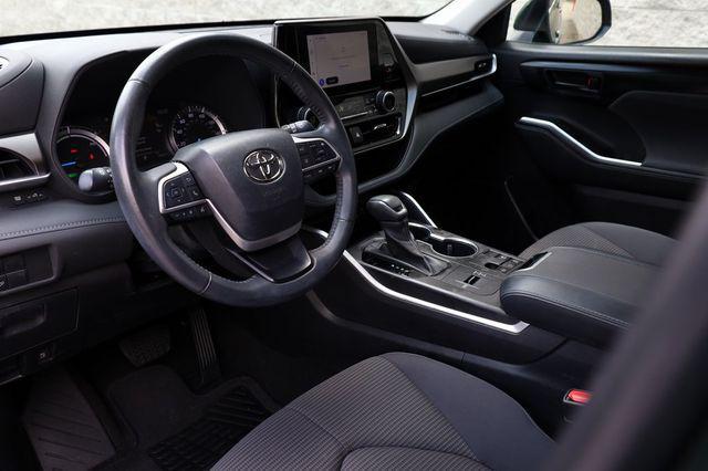 used 2023 Toyota Highlander Hybrid car, priced at $32,129
