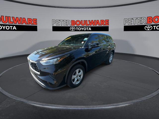 used 2020 Toyota Highlander car, priced at $25,589