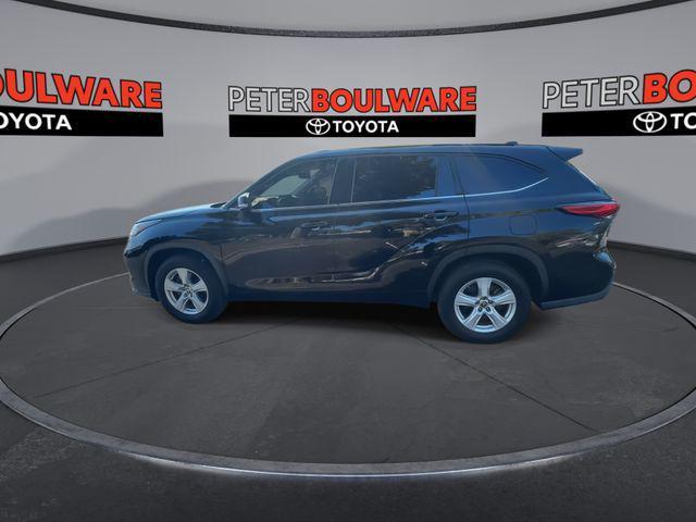 used 2020 Toyota Highlander car, priced at $25,589