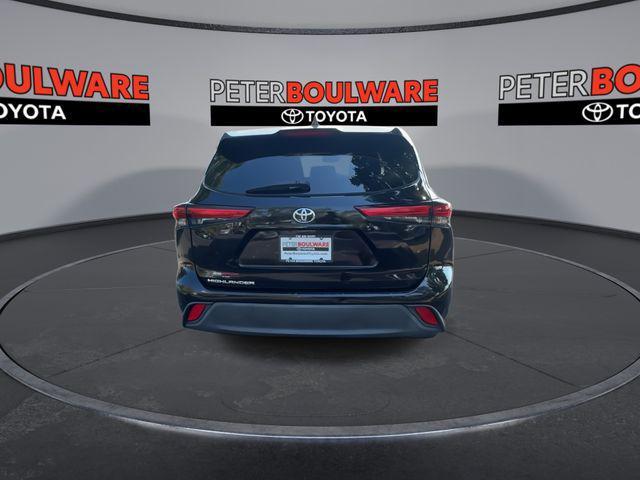 used 2020 Toyota Highlander car, priced at $25,589