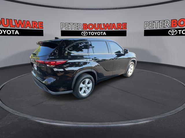 used 2020 Toyota Highlander car, priced at $25,589