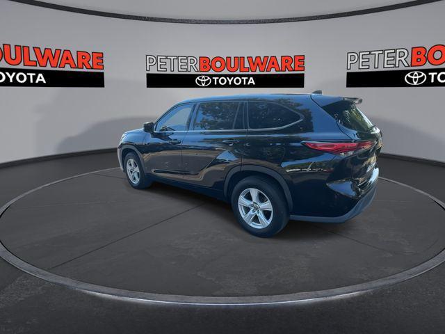 used 2020 Toyota Highlander car, priced at $25,589