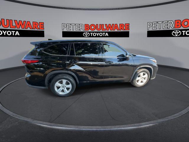 used 2020 Toyota Highlander car, priced at $25,589
