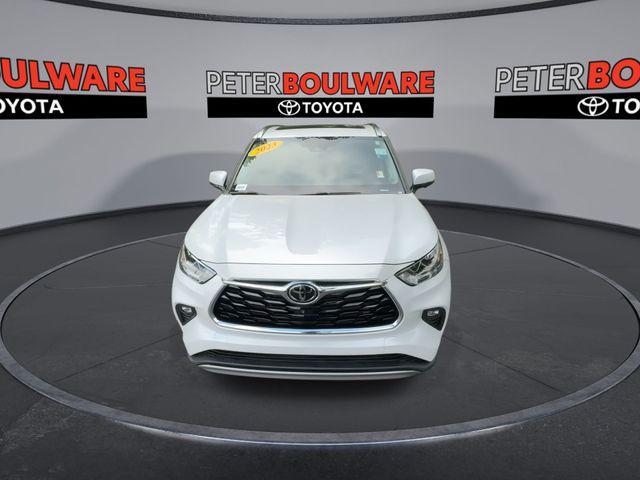 used 2023 Toyota Highlander car, priced at $40,454