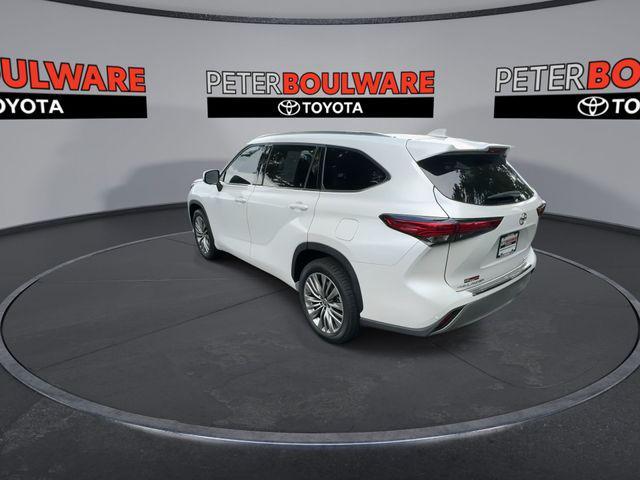 used 2023 Toyota Highlander car, priced at $40,454