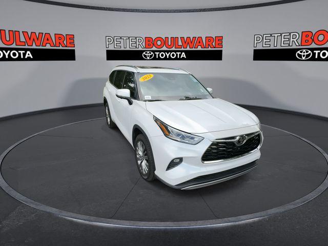 used 2023 Toyota Highlander car, priced at $40,454