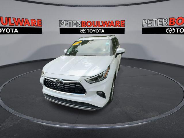 used 2023 Toyota Highlander car, priced at $40,454