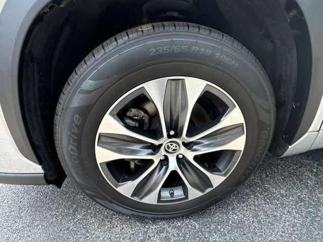 used 2021 Toyota Highlander car, priced at $25,976