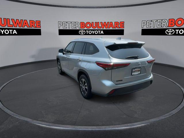 used 2021 Toyota Highlander car, priced at $25,976