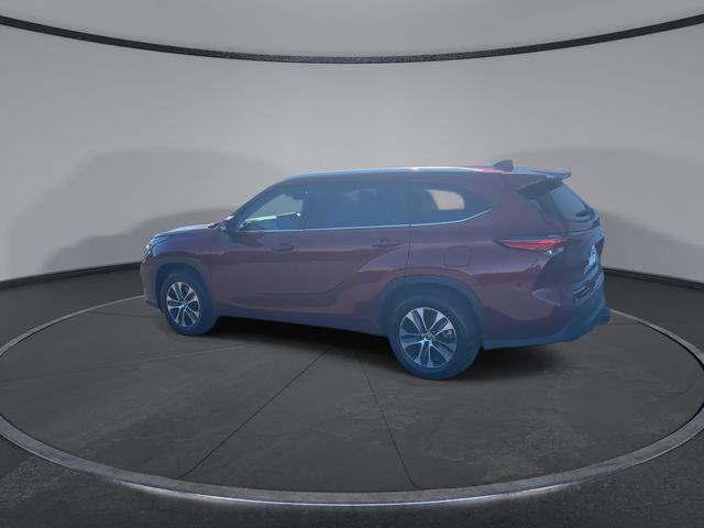 used 2023 Toyota Highlander Hybrid car, priced at $35,957