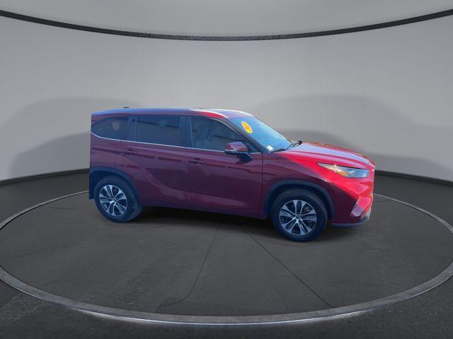 used 2023 Toyota Highlander Hybrid car, priced at $35,957