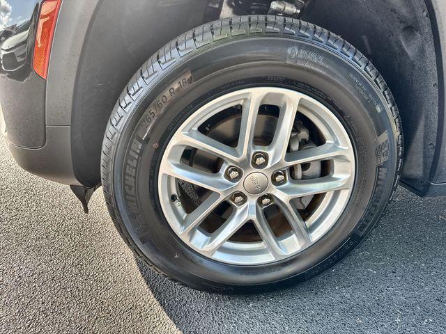 used 2023 Jeep Grand Cherokee car, priced at $32,999