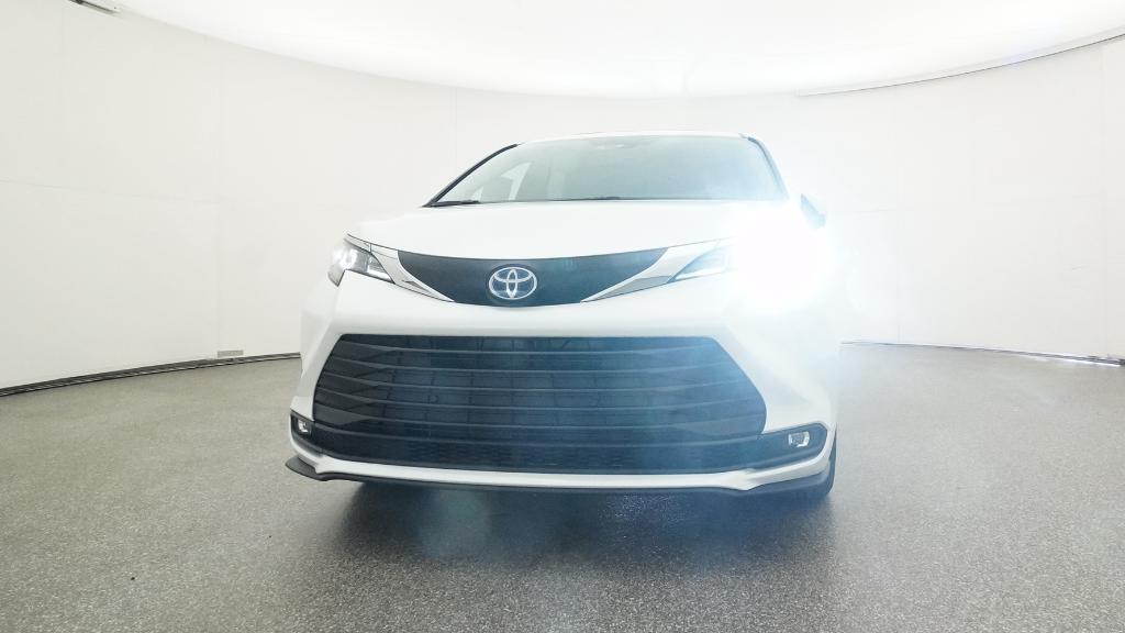 new 2025 Toyota Sienna car, priced at $47,272
