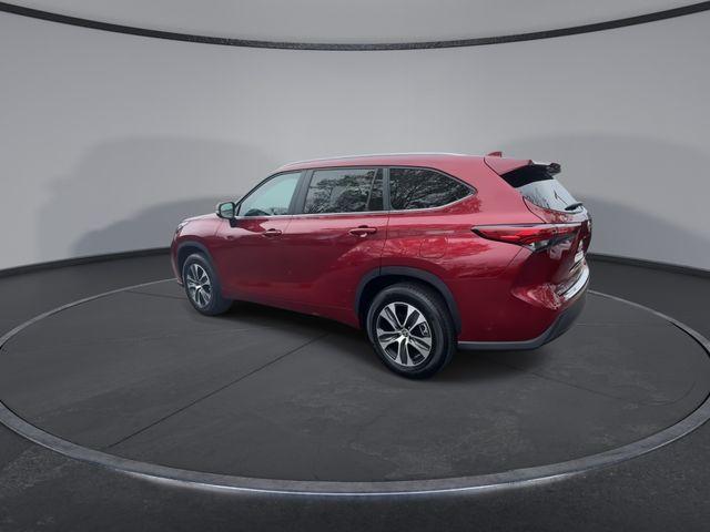 used 2023 Toyota Highlander Hybrid car, priced at $43,314