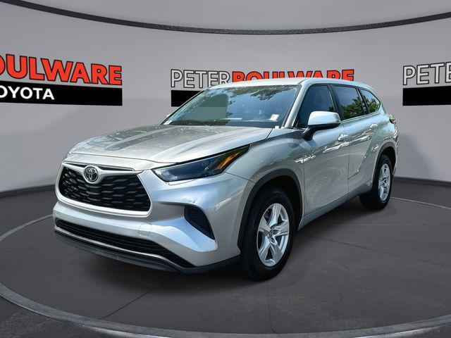 used 2023 Toyota Highlander car, priced at $27,798