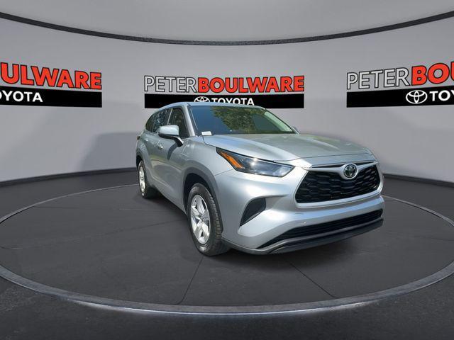 used 2023 Toyota Highlander car, priced at $27,798