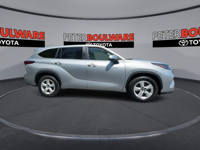 used 2023 Toyota Highlander car, priced at $27,798