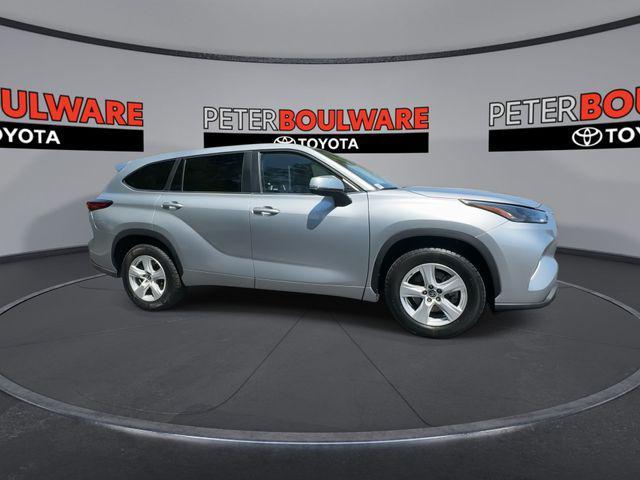 used 2023 Toyota Highlander car, priced at $27,798
